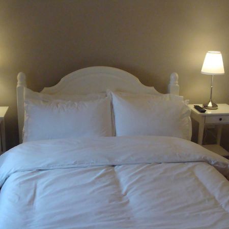 Riggend Farm Bed And Breakfast Airdrie Bagian luar foto