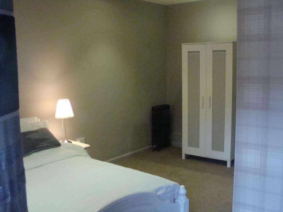 Riggend Farm Bed And Breakfast Airdrie Bagian luar foto